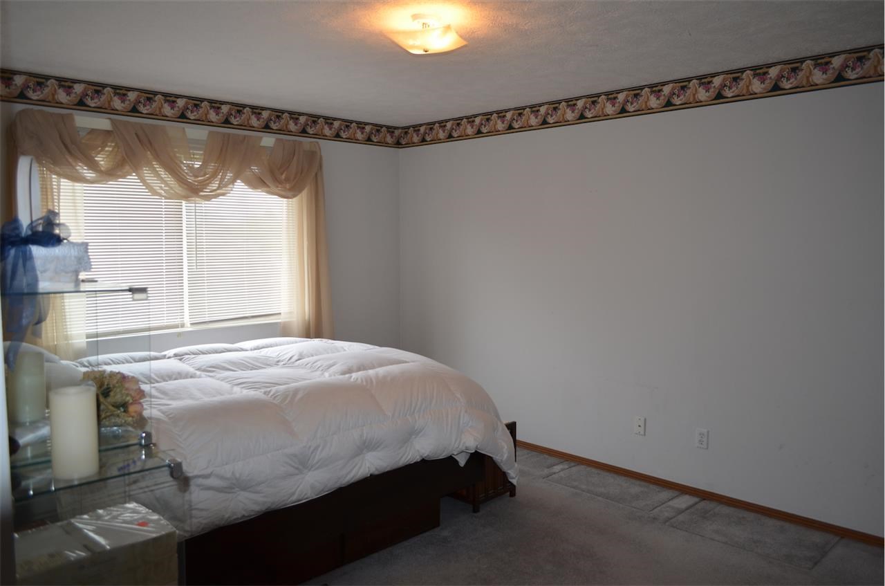 13517 E 16th Ave - Photo 14