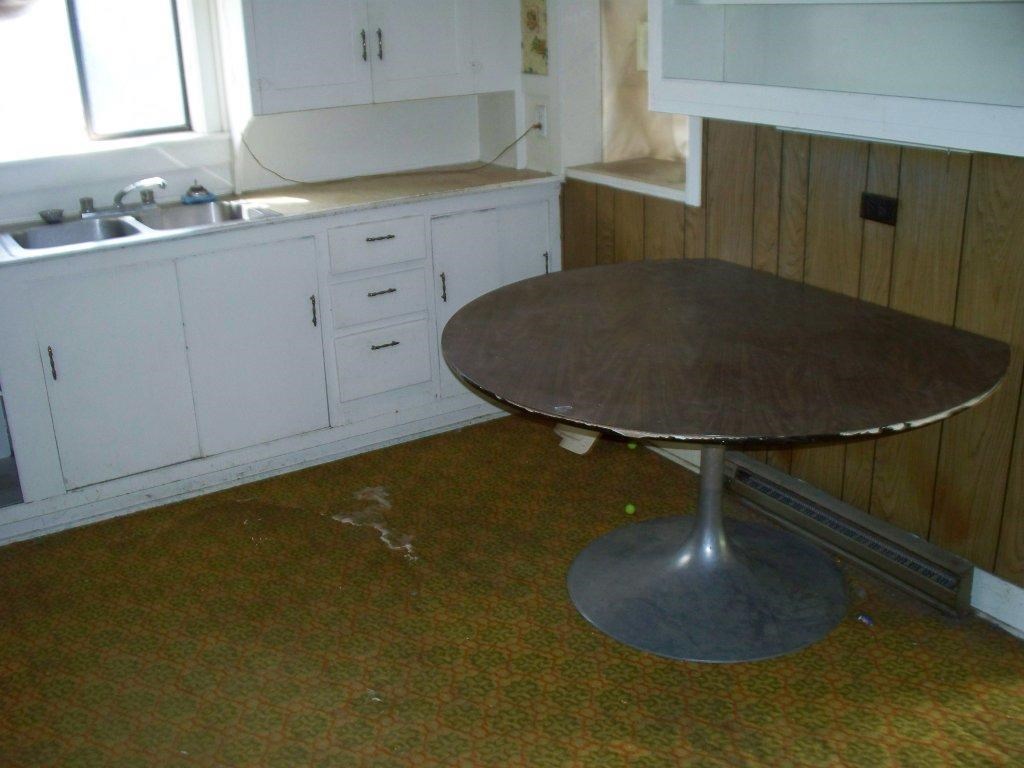 107 E 1st Ave - Photo 4