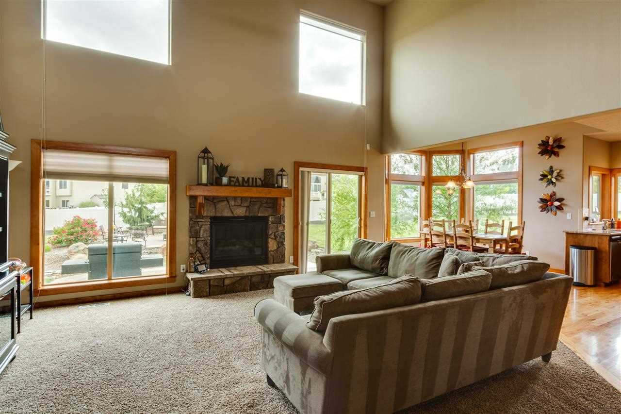 17016 E 18th Ct - Photo 7