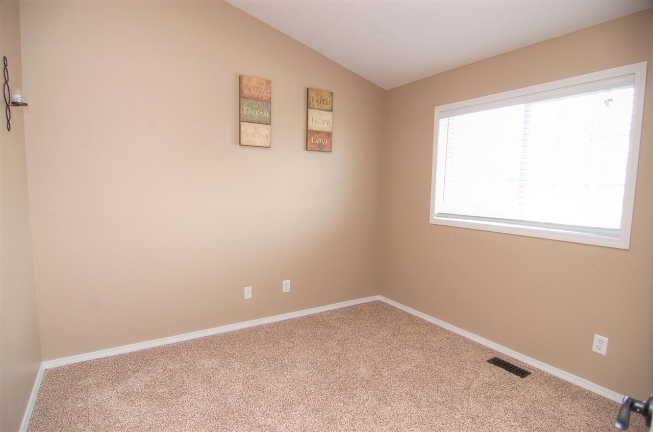 8812 N Maple - Photo 12