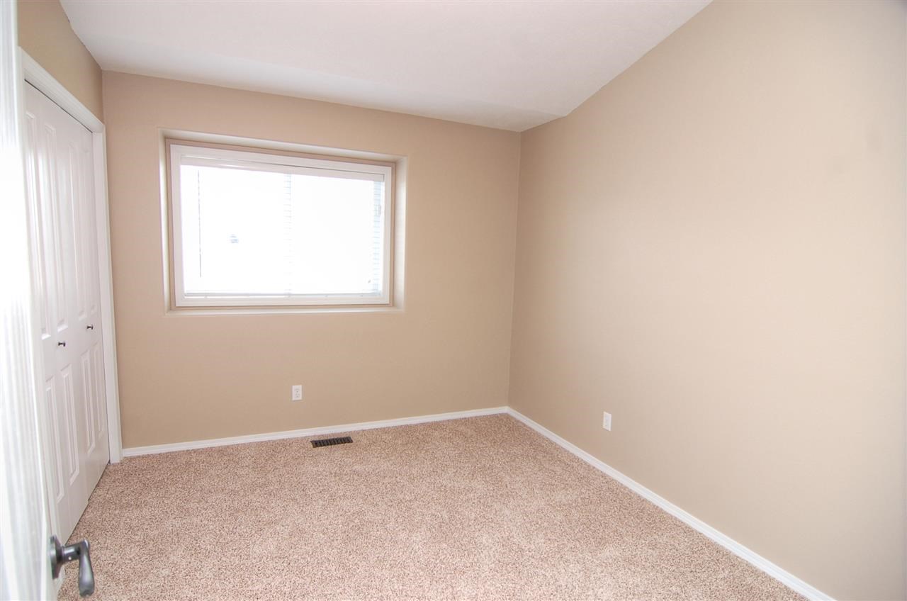 8812 N Maple - Photo 13