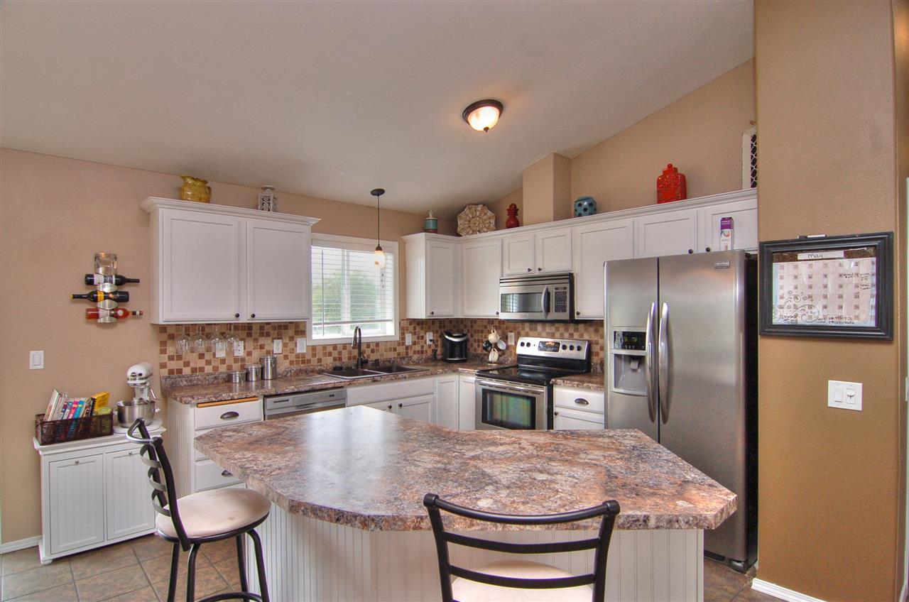 8812 N Maple - Photo 3