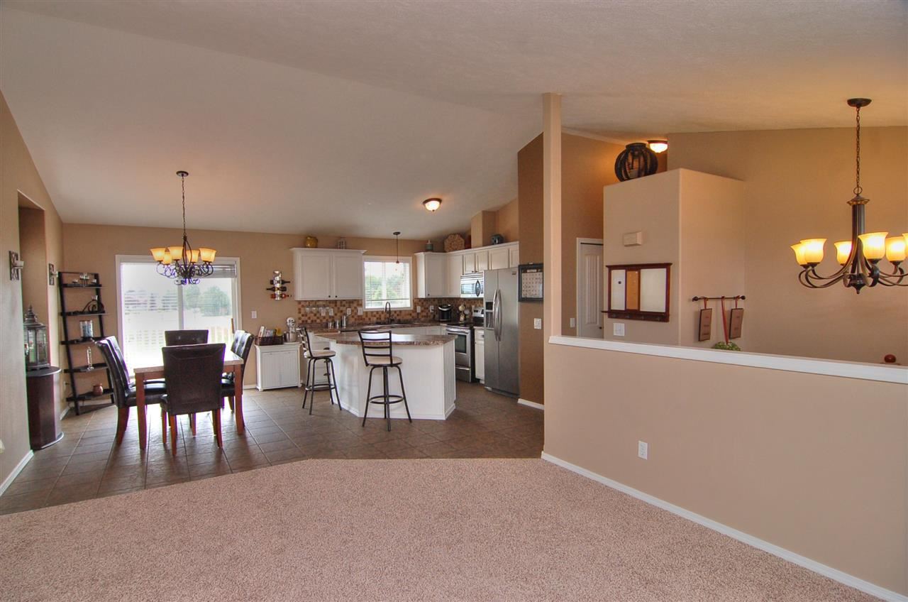 8812 N Maple - Photo 4