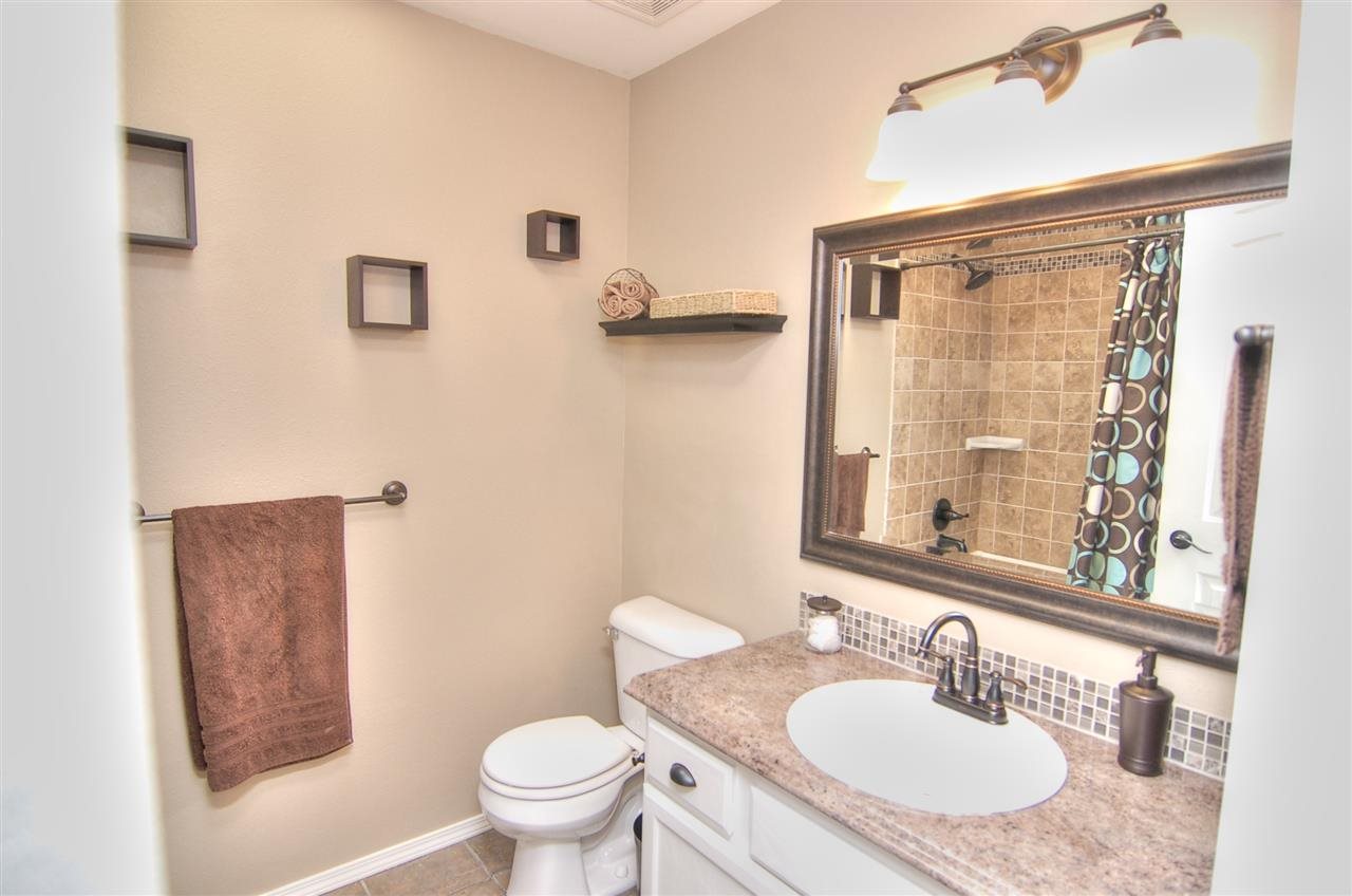 8812 N Maple - Photo 7