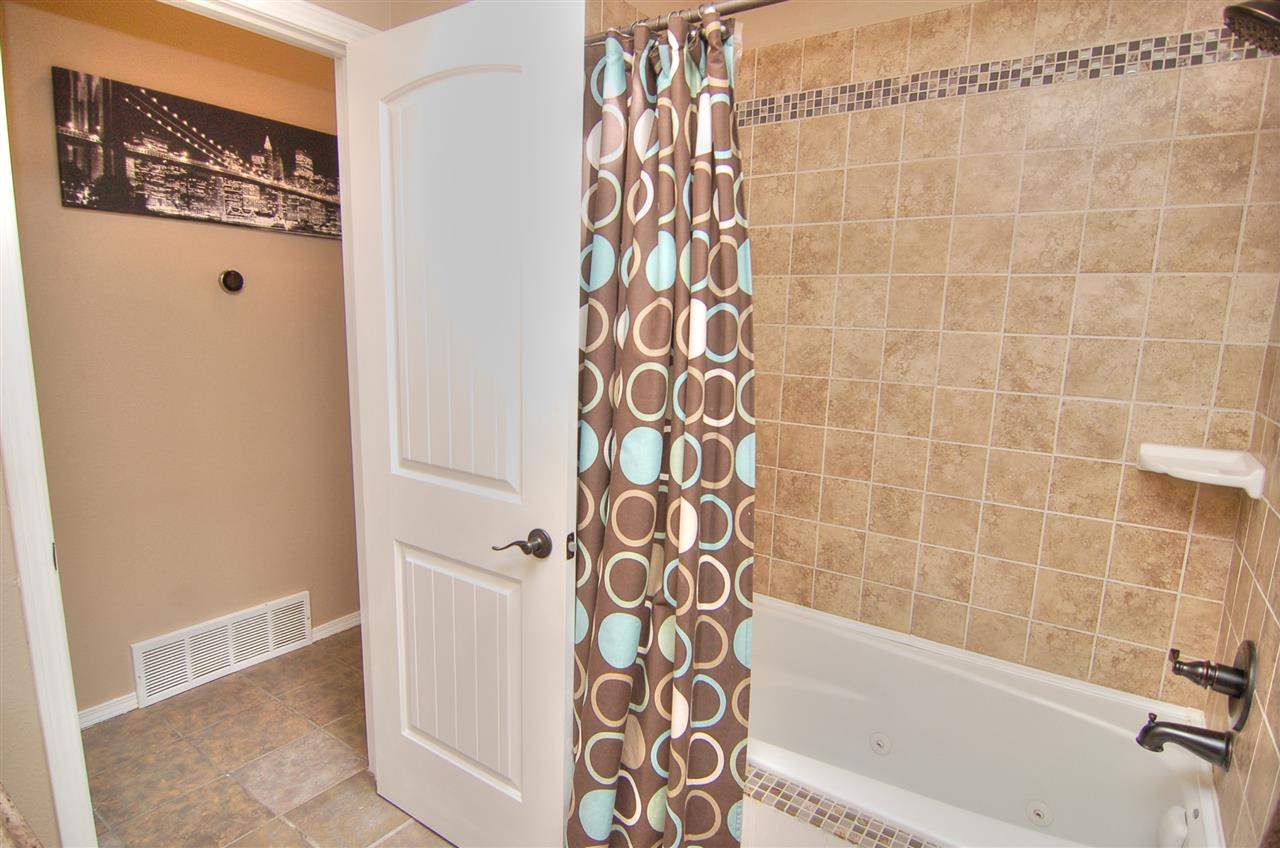 8812 N Maple - Photo 8
