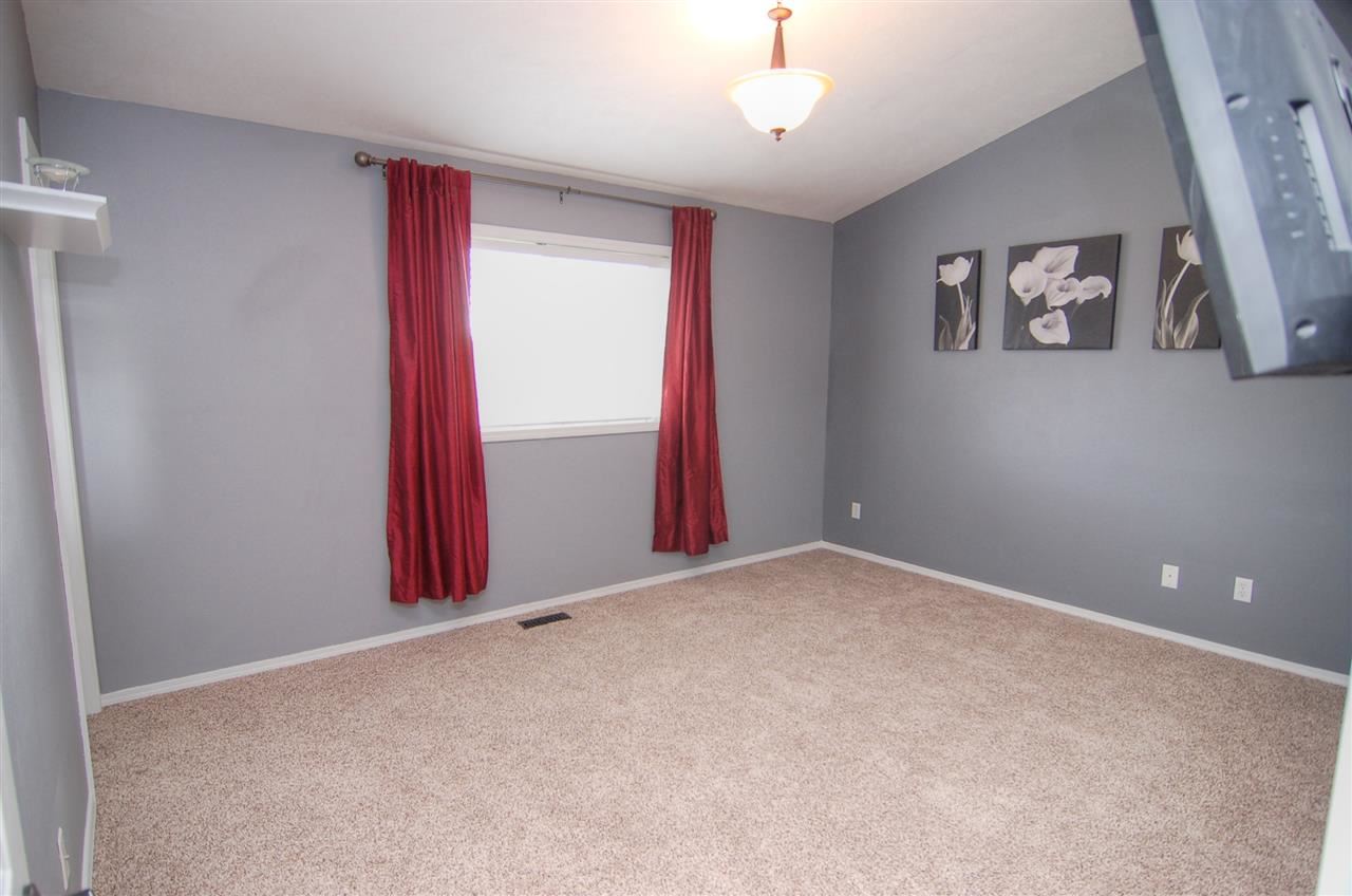 8812 N Maple - Photo 9