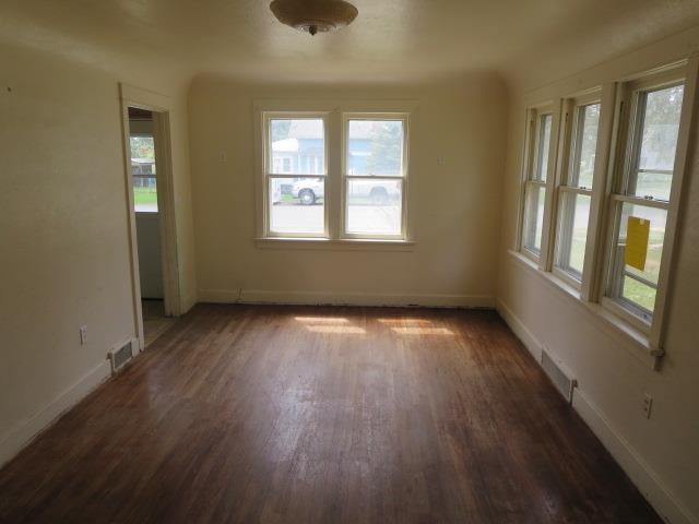 205 N 4th St - Photo 3