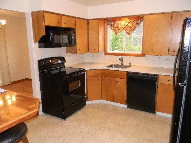 2833 W Lyons Ave - Photo 3