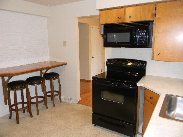2833 W Lyons Ave - Photo 4
