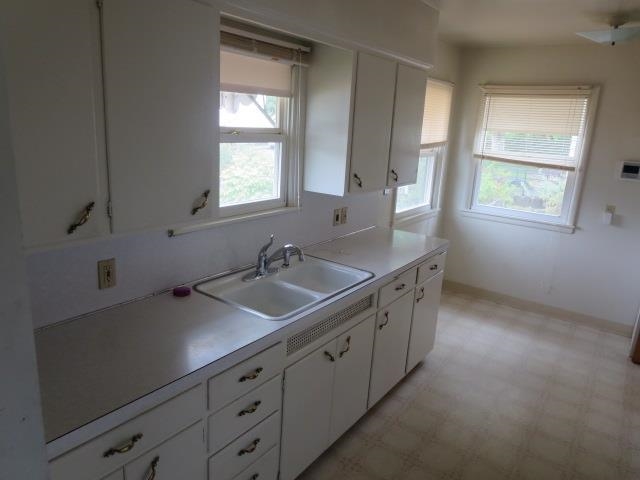 3904 N Elgin St - Photo 4