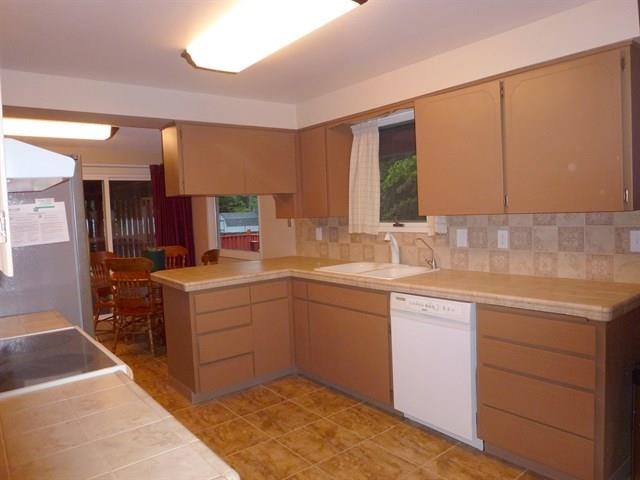 12902 E 28th Ave - Photo 3
