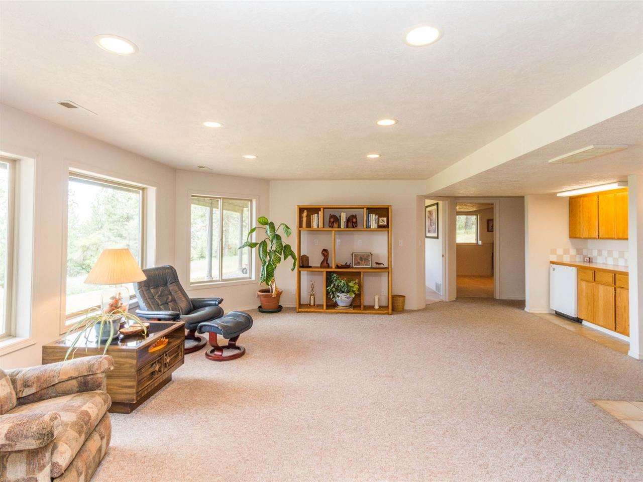 8801 S Harmon Rd - Photo 15