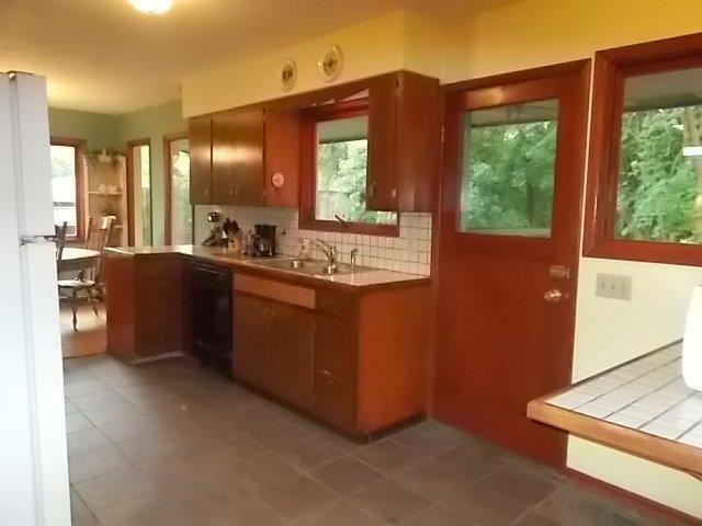 2024 E 10TH Ave - Photo 12