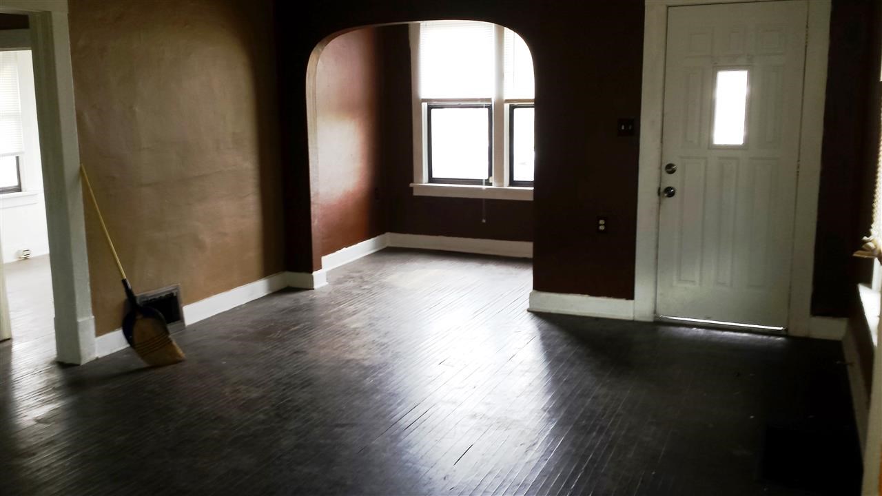2210 E Hartson - Photo 3