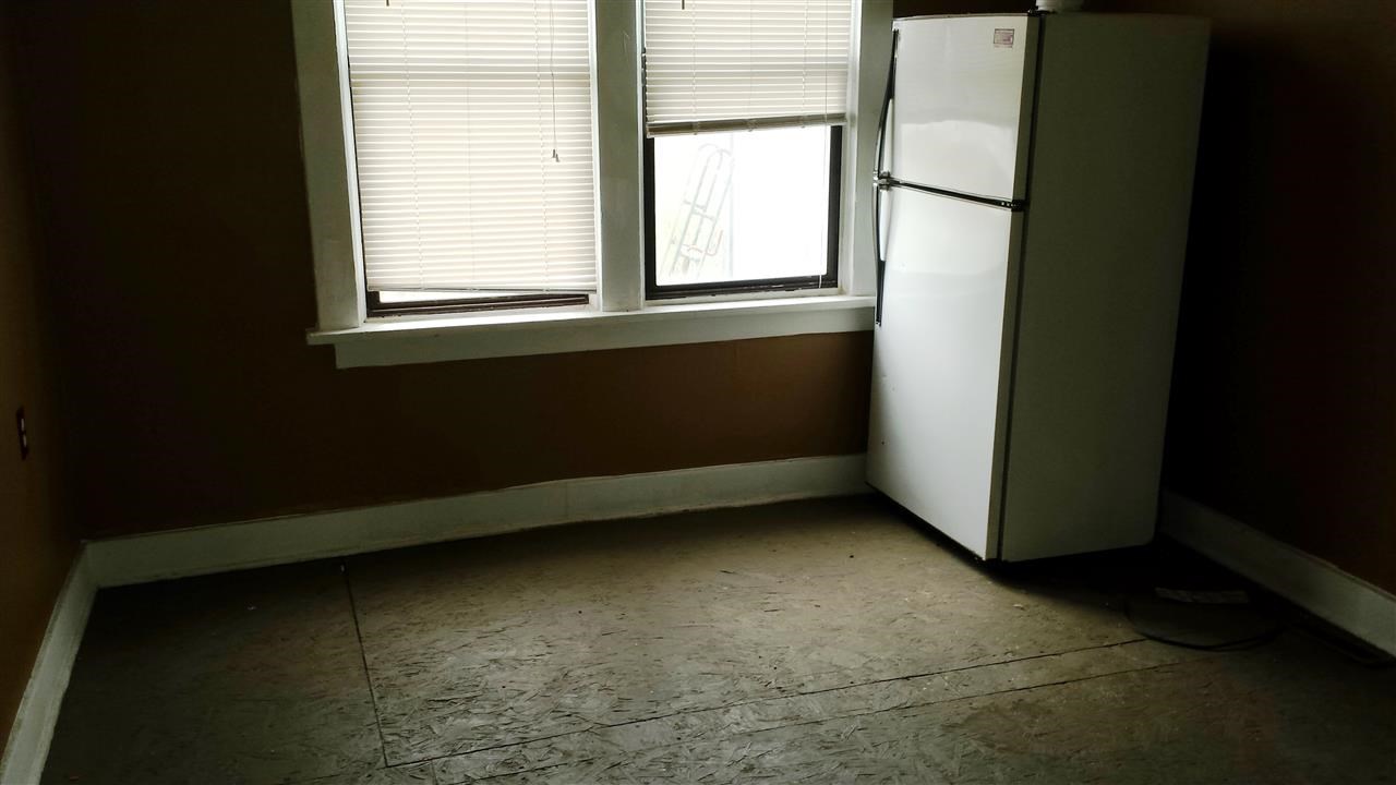 2210 E Hartson - Photo 4