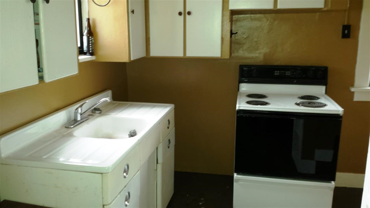 2210 E Hartson - Photo 5