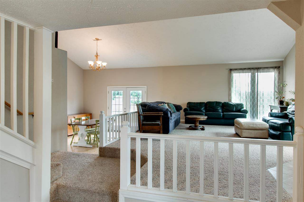 15616 E Cameron Rd - Photo 3