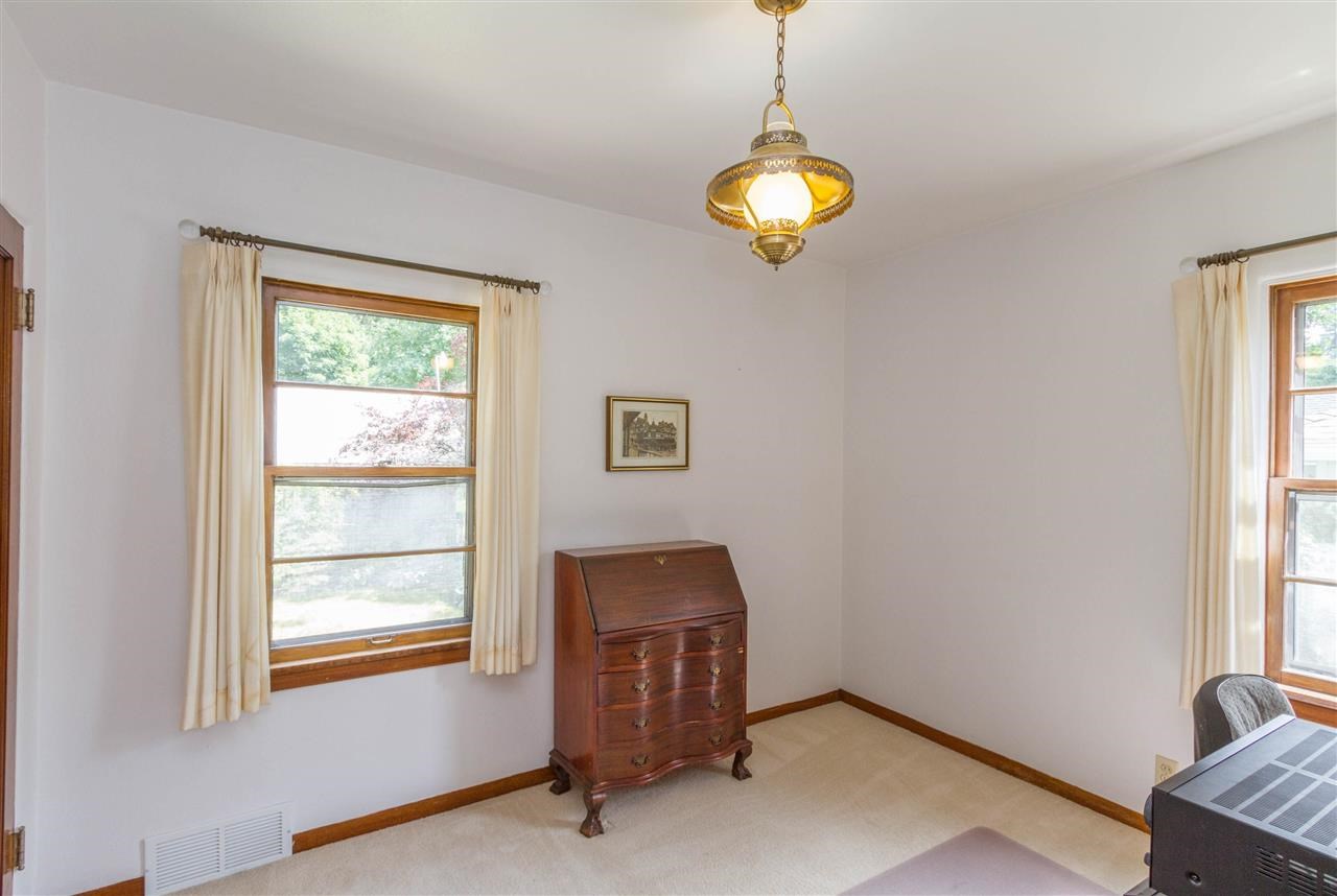 1403 S Fiske - Photo 11