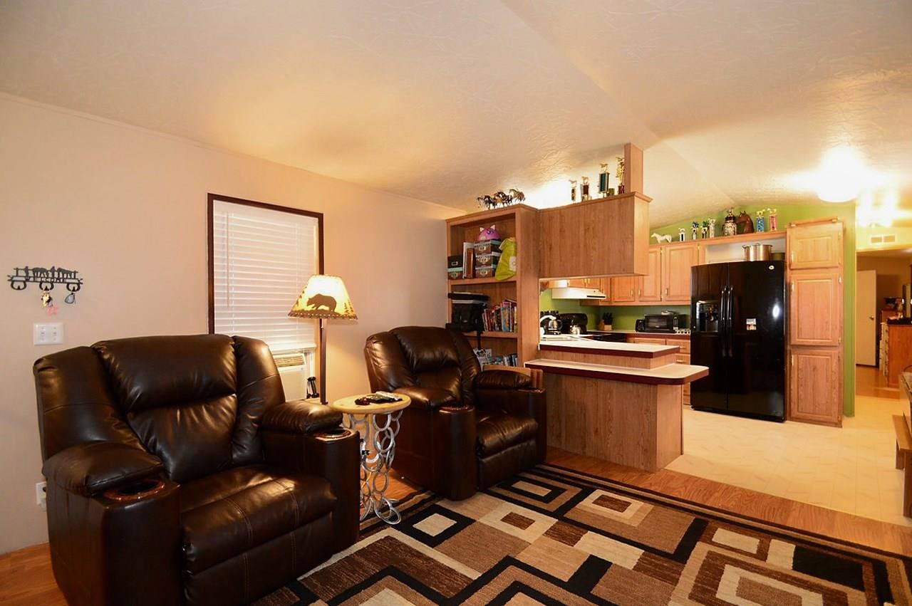 24807 E Trent Ave - Photo 3