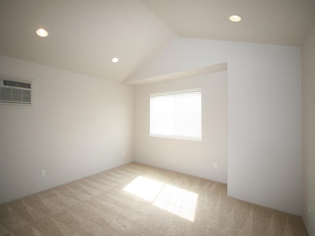 1600 N Holl Blvd - Photo 8