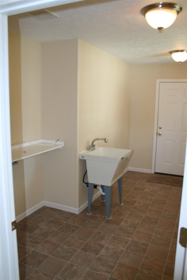 101 W 33rd Ave. - Photo 9