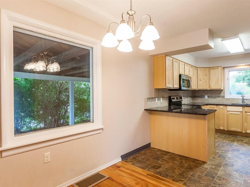 501 N Raymond Rd - Photo 4