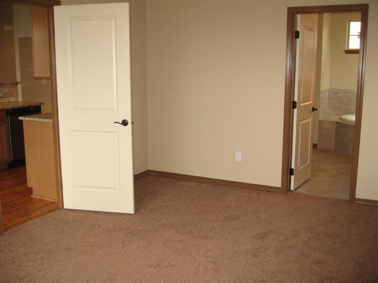 8806 E Clearview Ln - Photo 8
