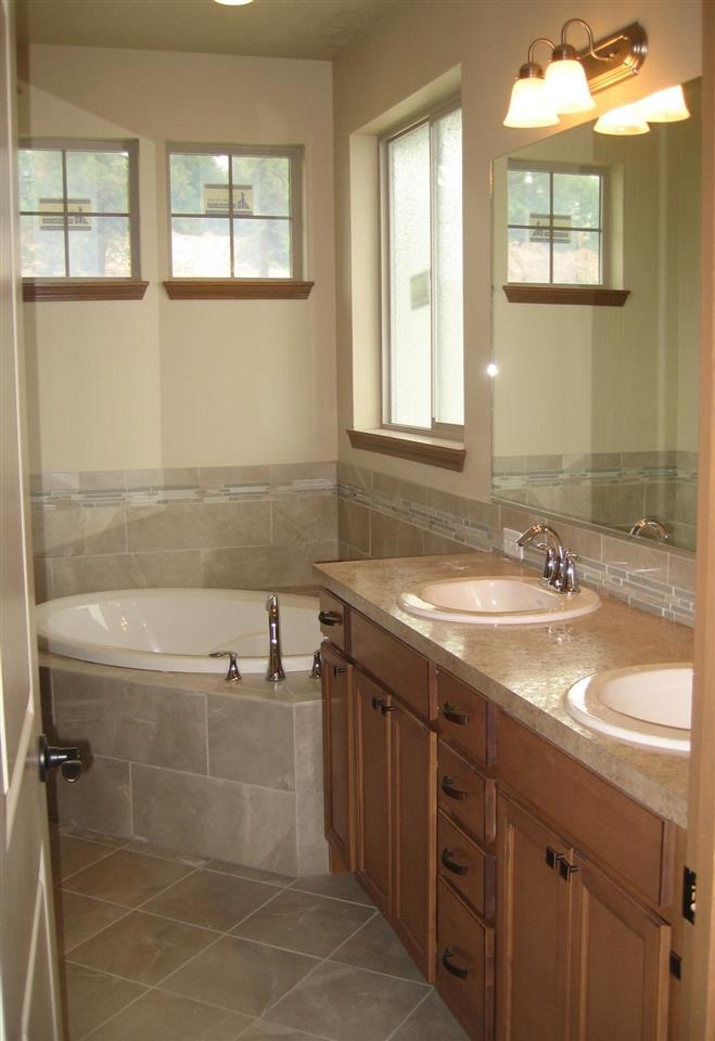 8806 E Clearview Ln - Photo 9