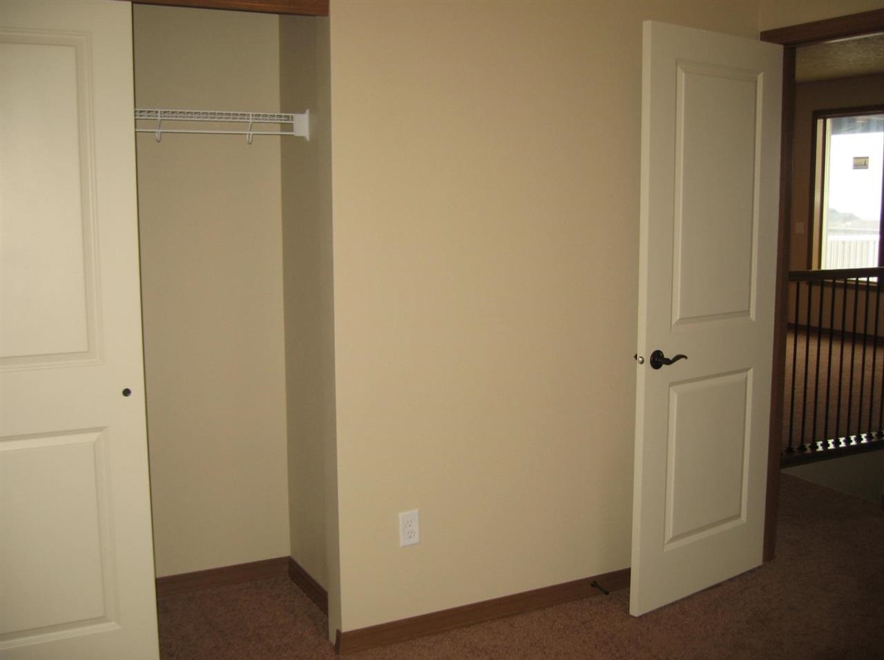 8806 E Clearview Ln - Photo 10