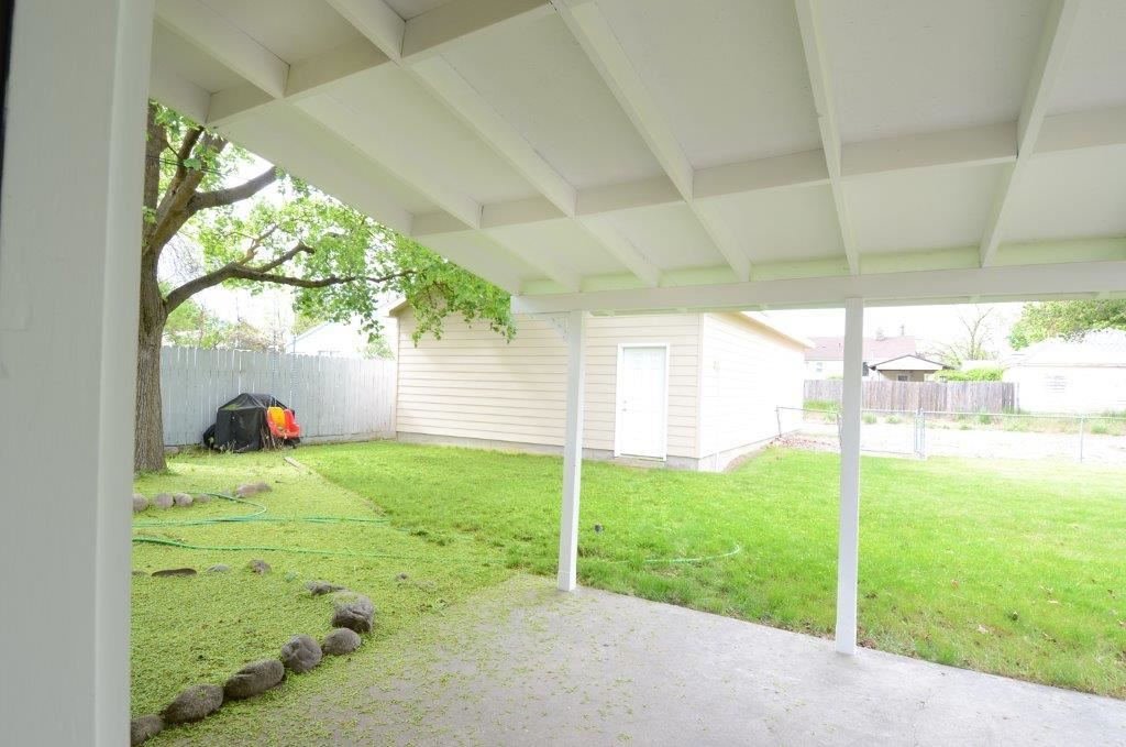 2308 W Everett Ave - Photo 13