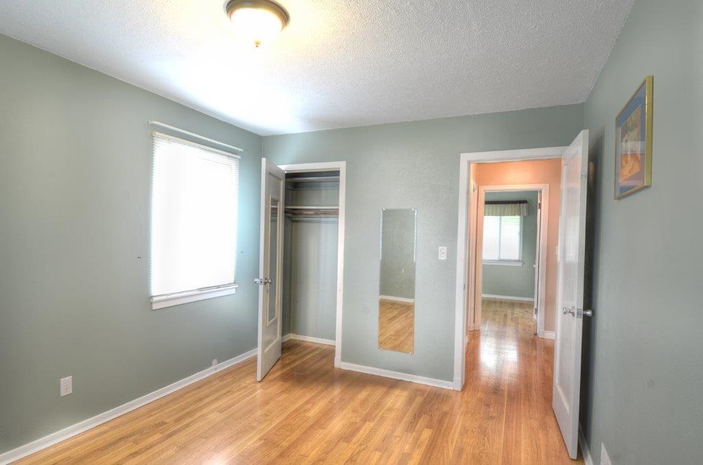 2308 W Everett Ave - Photo 6