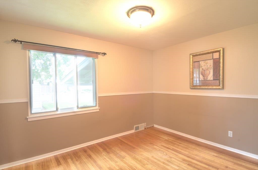 2308 W Everett Ave - Photo 7