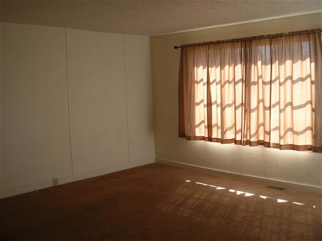 210 E Broadway - Photo 3
