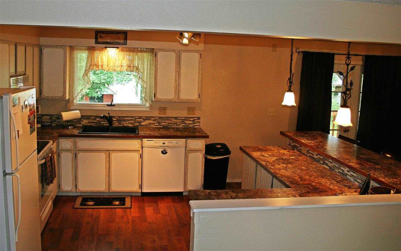 306 W Brita Ave - Photo 4