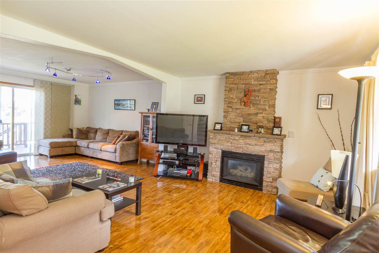 11321 E 42nd - Photo 4