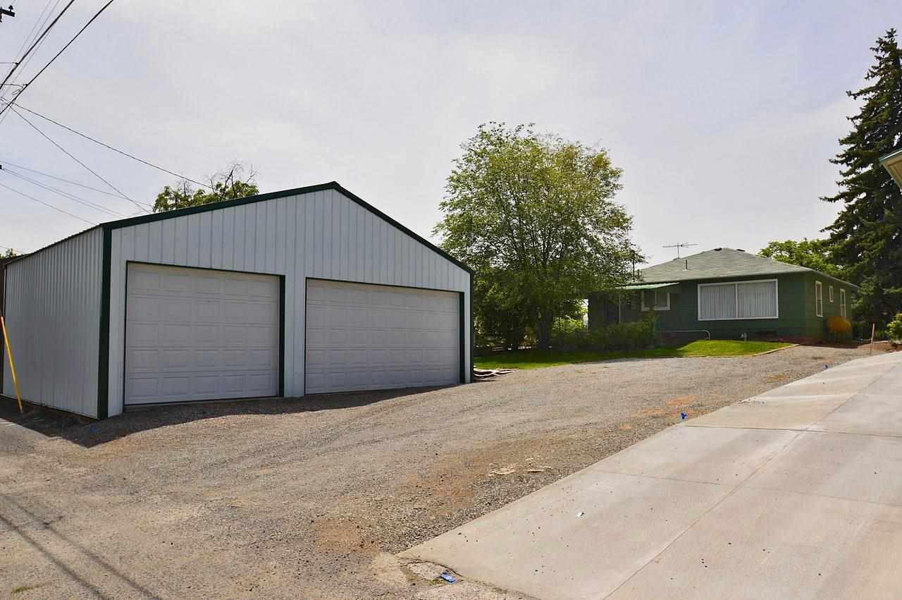 4214 N MAPLE - Photo 14