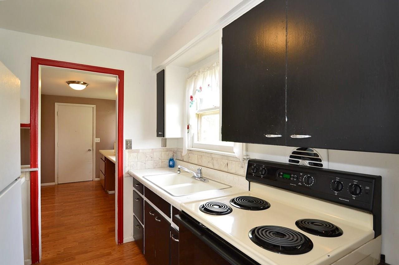 4214 N MAPLE - Photo 5
