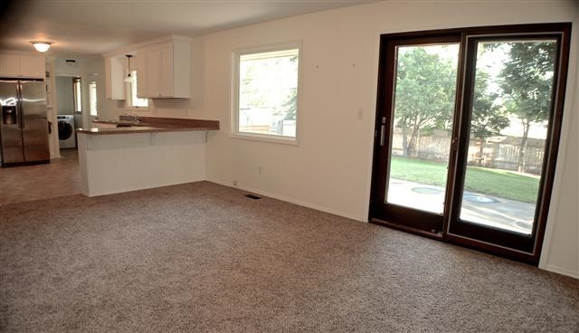 10716 E 21ST Ave - Photo 6