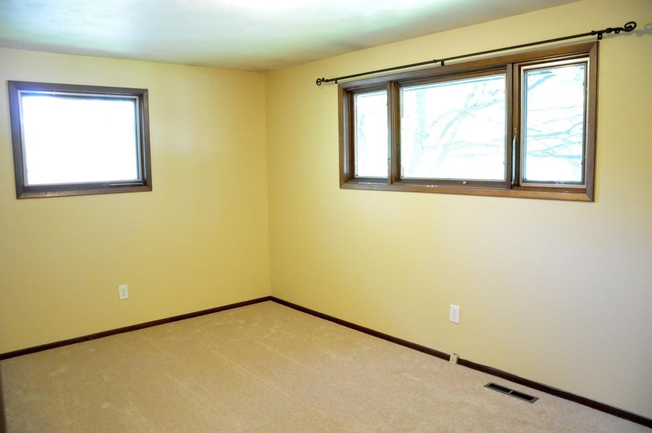 8805 N Benton Dr - Photo 11