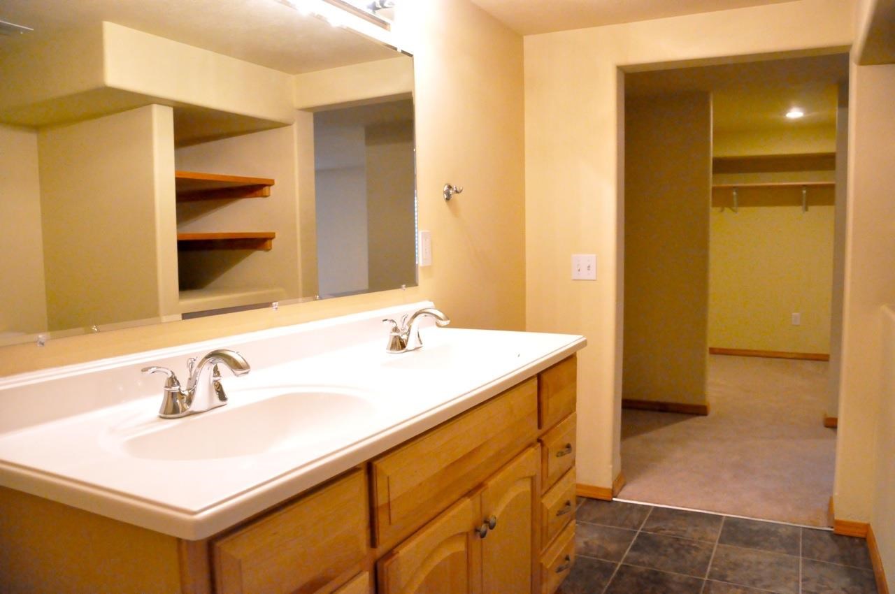 8805 N Benton Dr - Photo 18