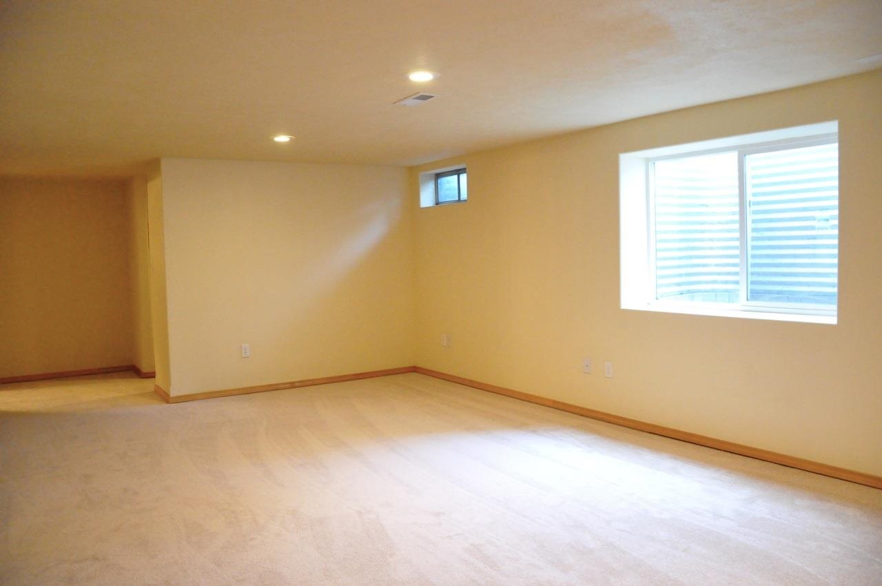 8805 N Benton Dr - Photo 4