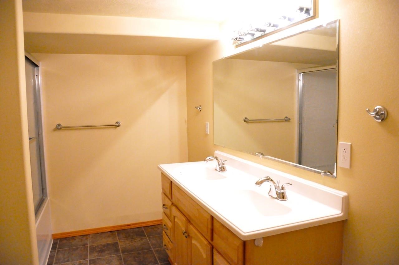 8805 N Benton Dr - Photo 5