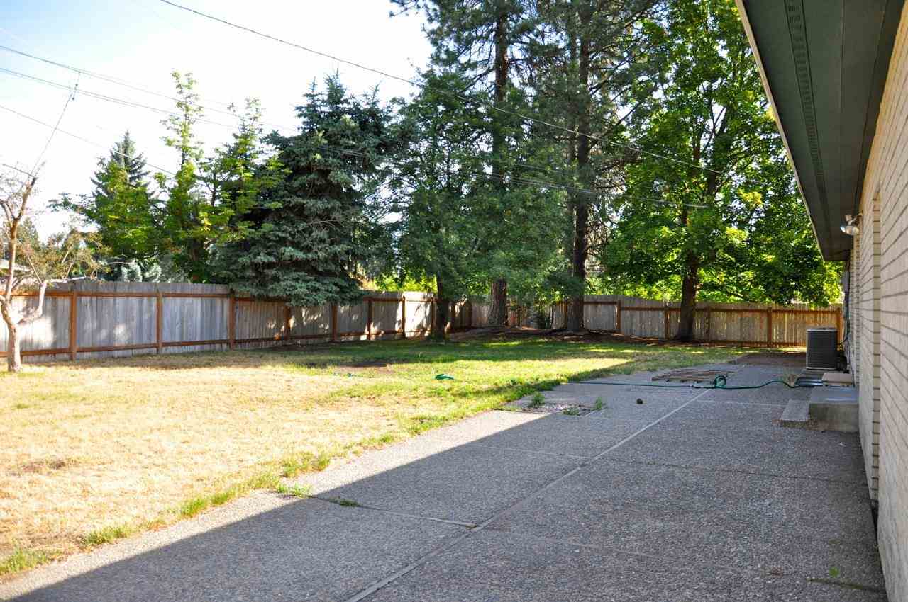 8805 N Benton Dr - Photo 10