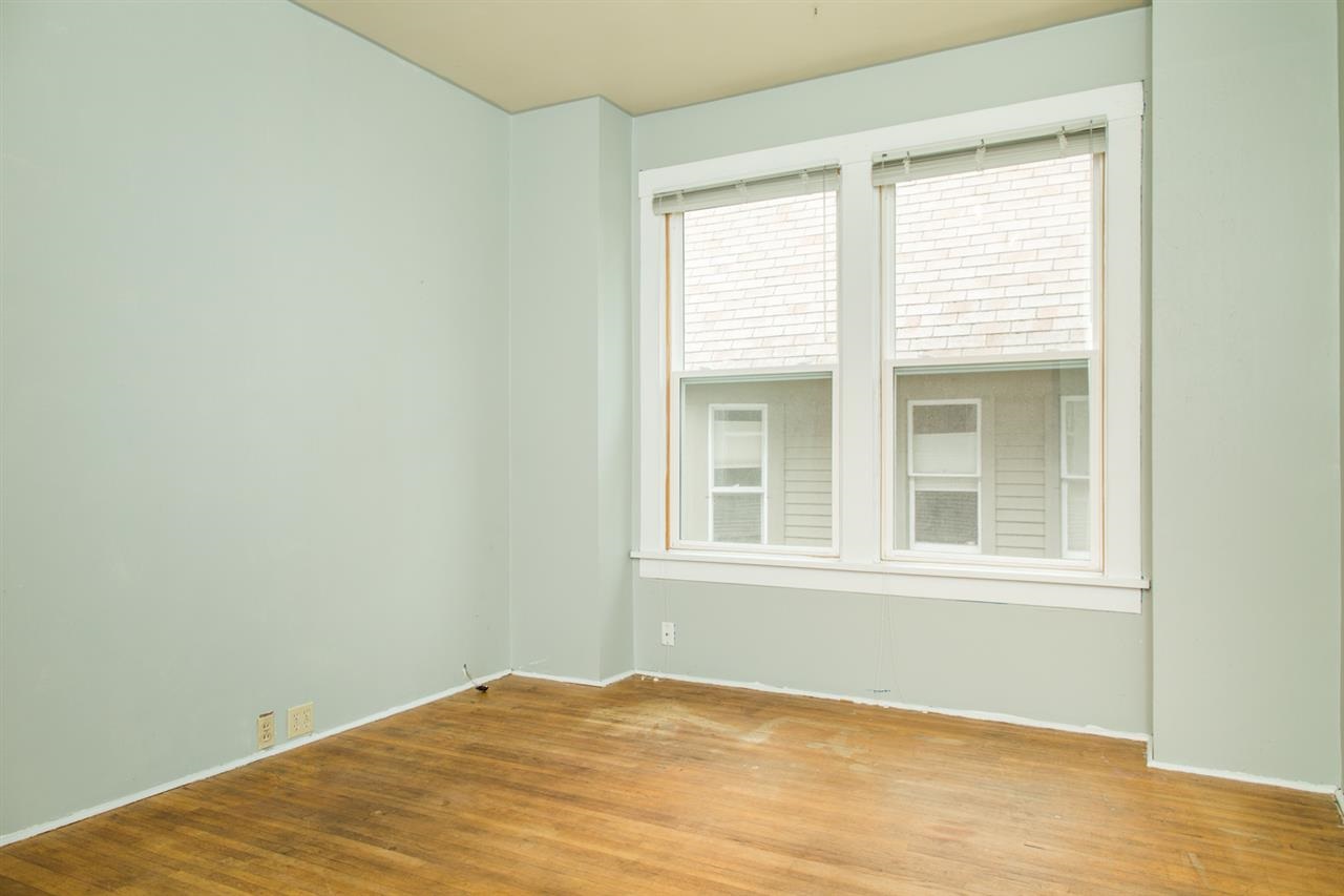 1116 W 11th Ave - Photo 11