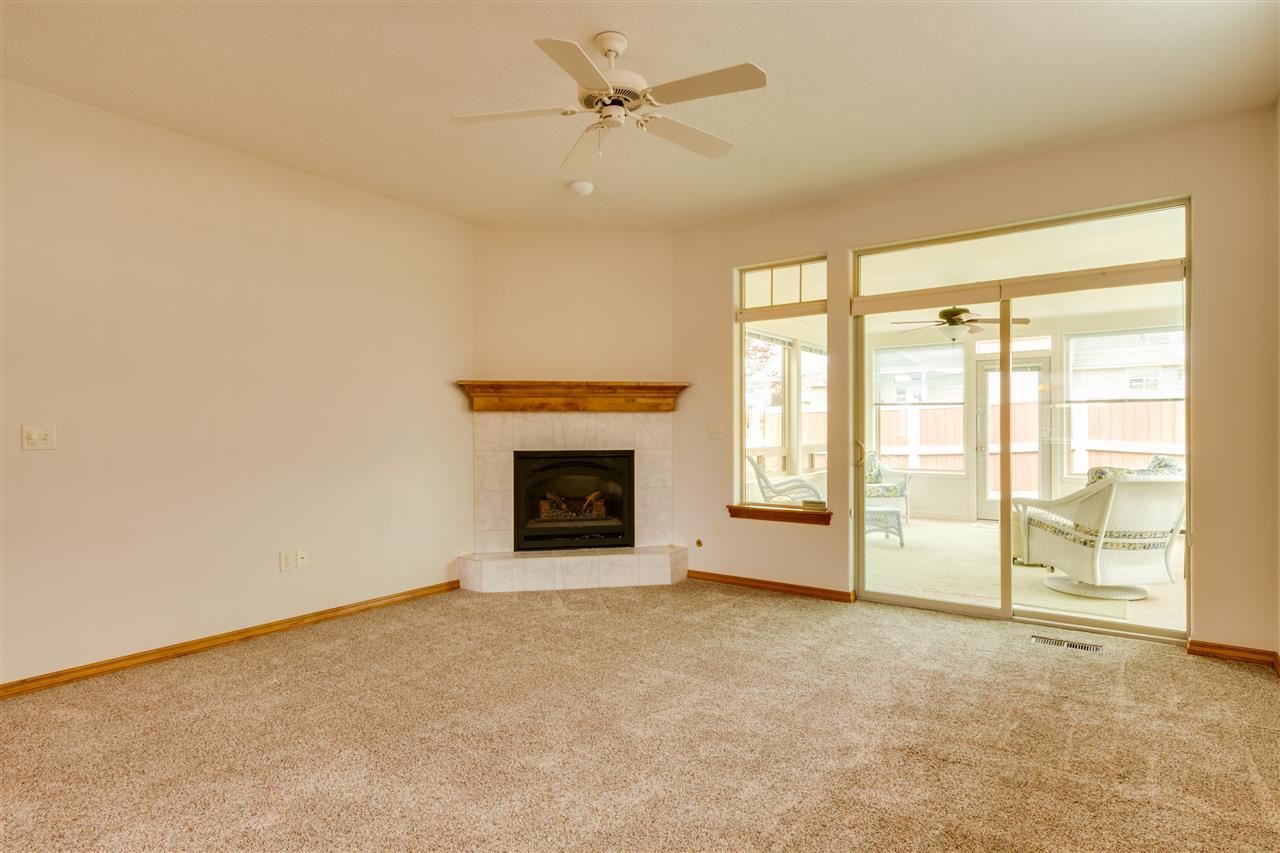 2304 W Chadwick Ln - Photo 4