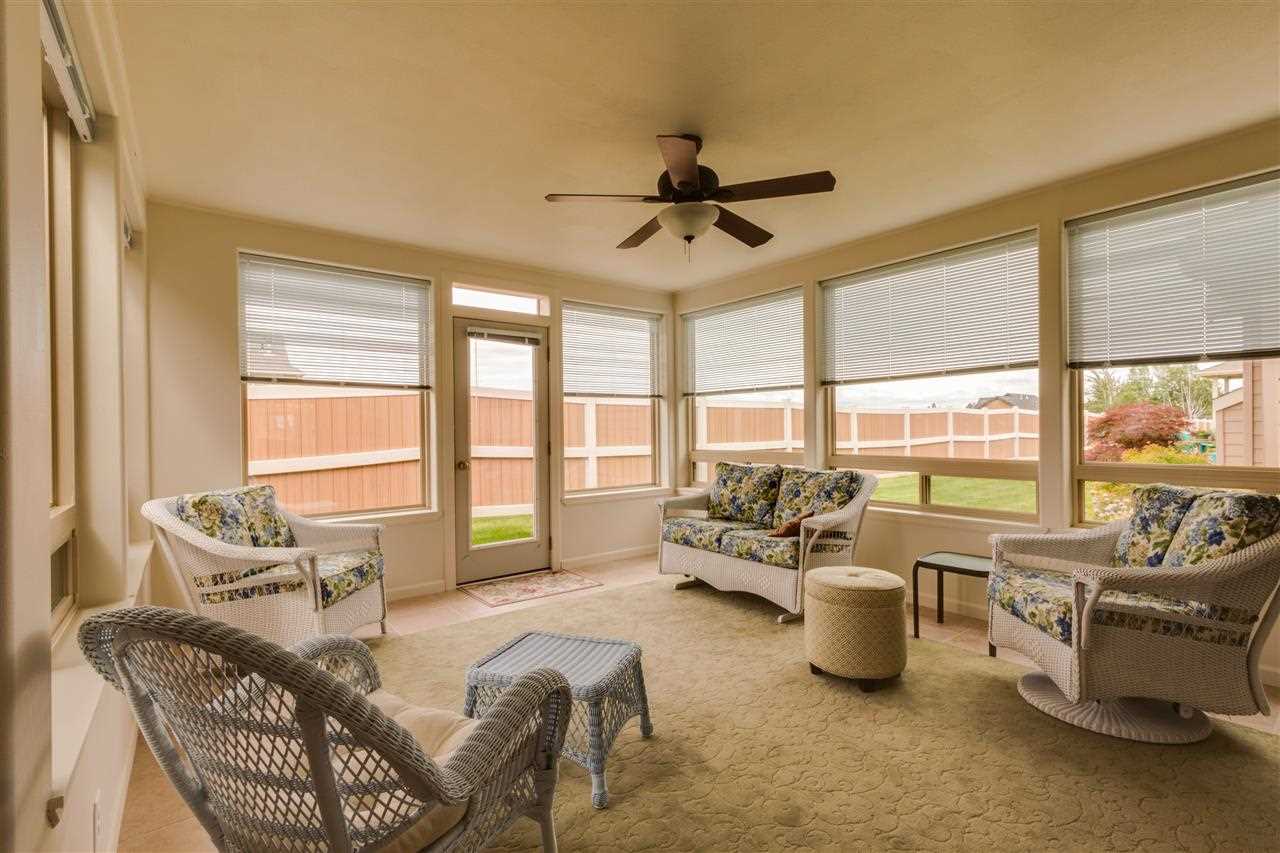 2304 W Chadwick Ln - Photo 5