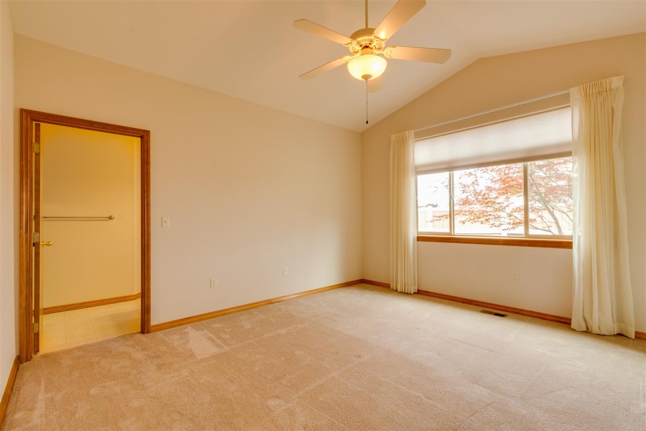 2304 W Chadwick Ln - Photo 6