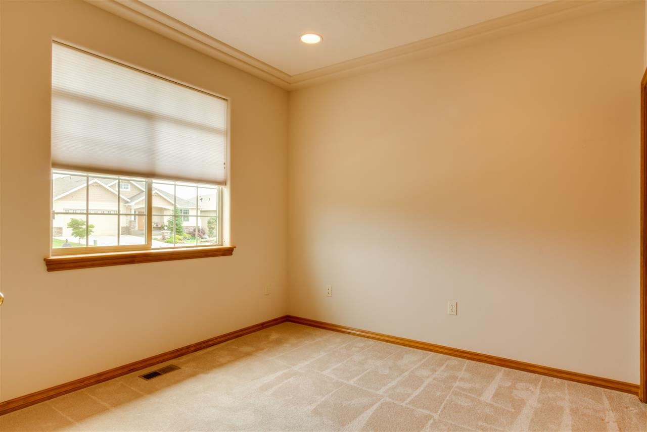 2304 W Chadwick Ln - Photo 8