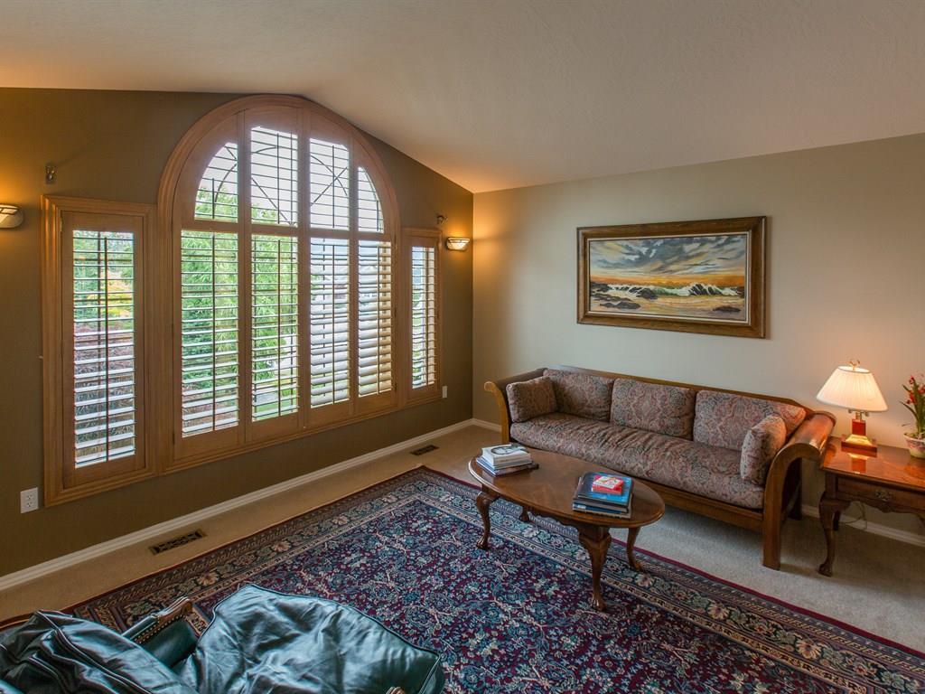 2508 S Viewmont Dr - Photo 3