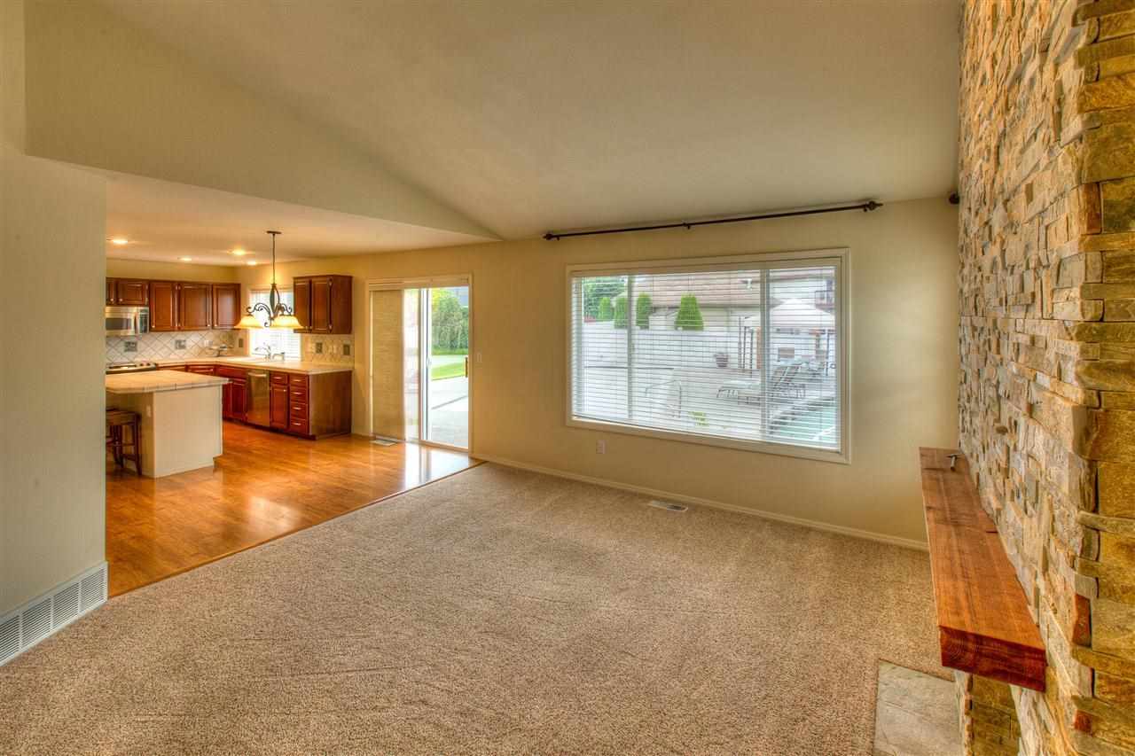 825 N Eagle St - Photo 9
